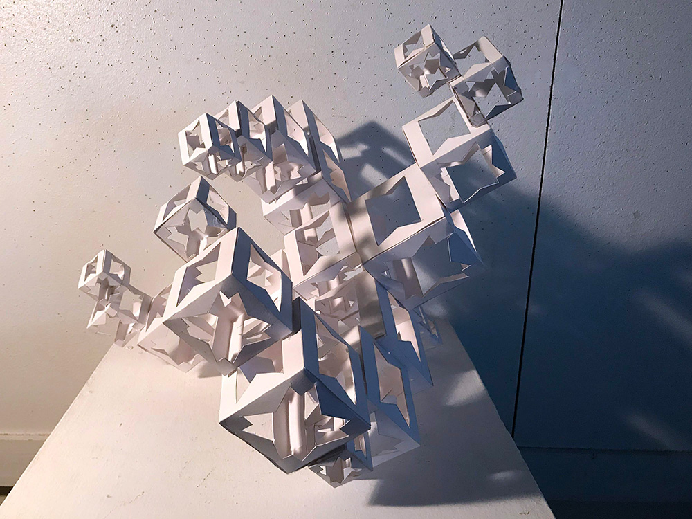 Hennin Seth Polyhedral Form